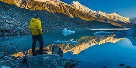 Morgenstimmung am Tasman Lake im Mount Cook Nationalpark